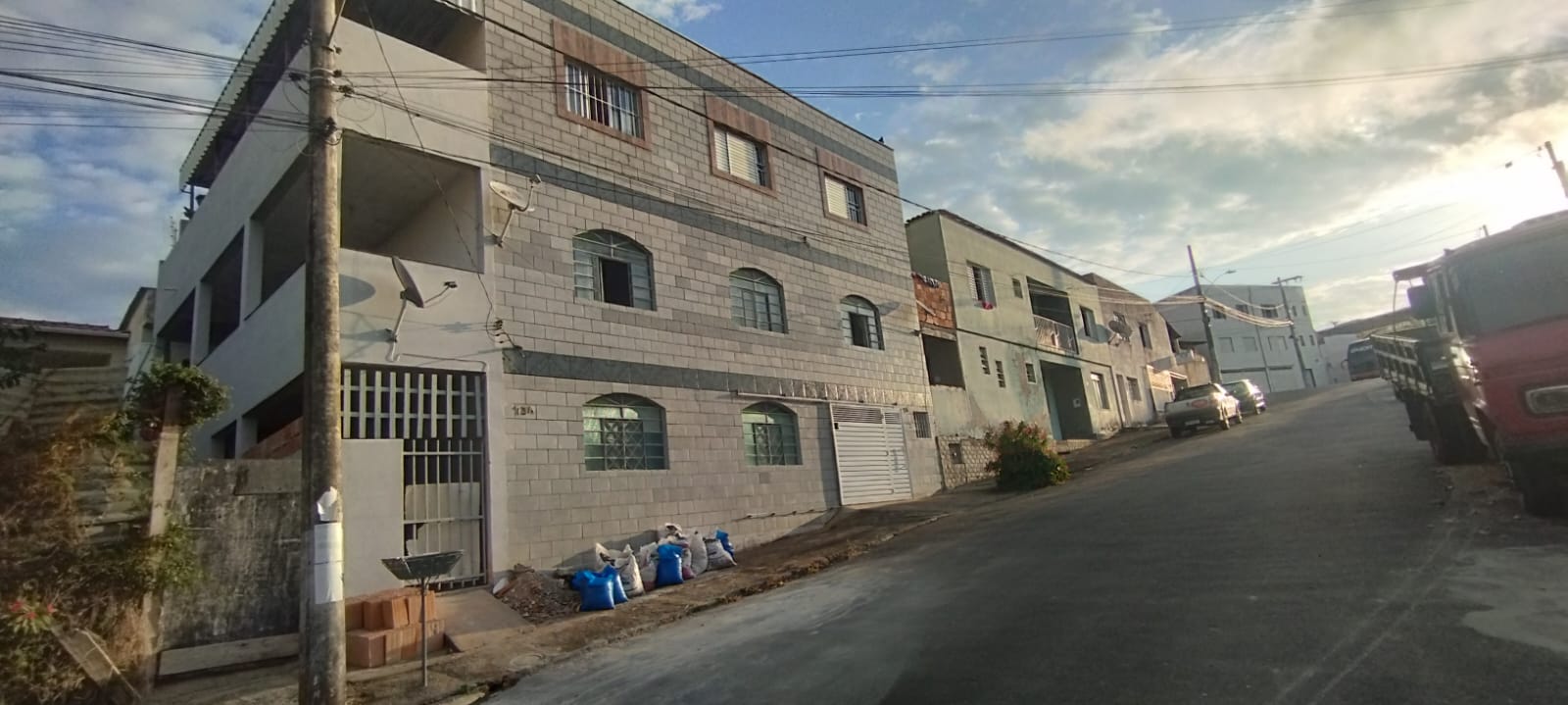 CASA À VENDA NO CAMPESTRE ISanta Cecília Imóveis