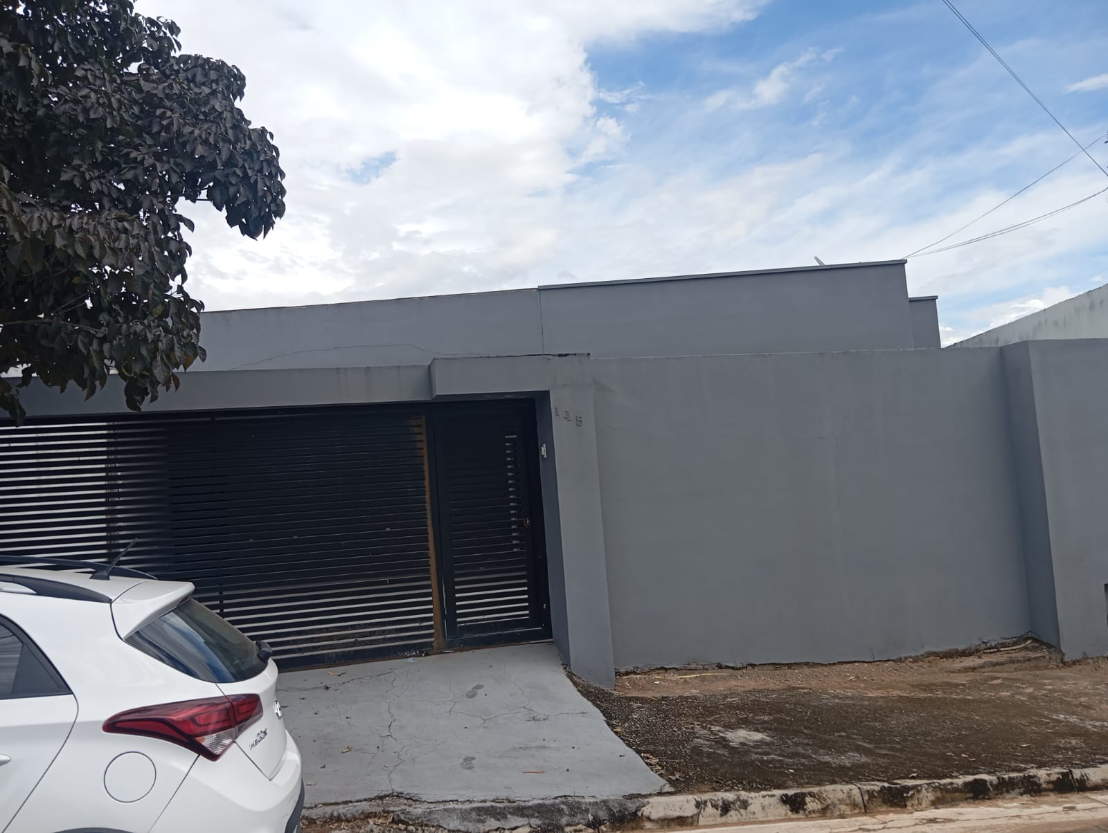 Casa à venda no Altavilla Lavras contendo 2 lotes, 600m².Santa Cecília Imóveis