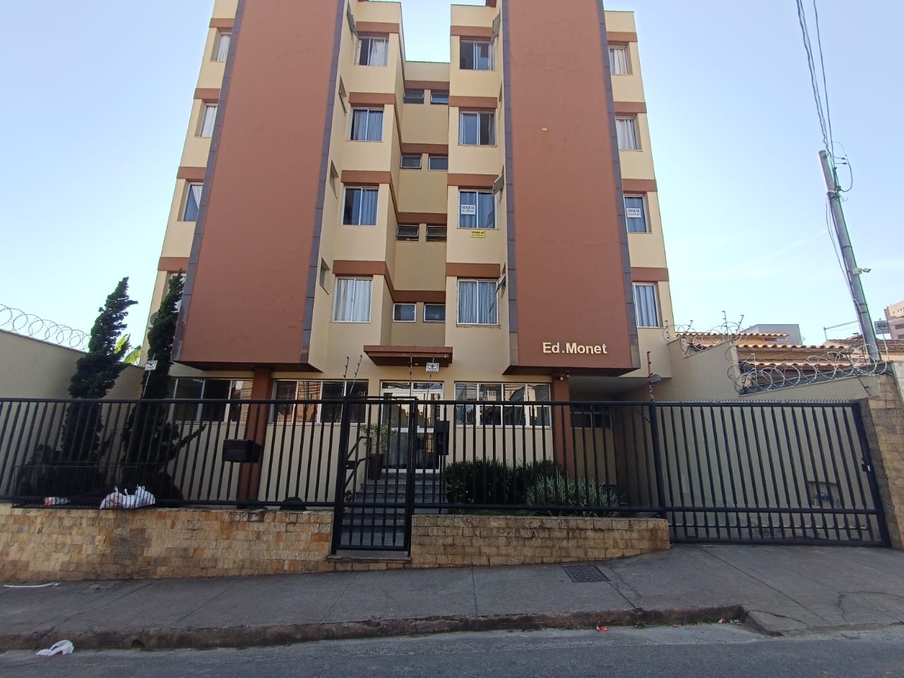 Apartamento usado região central, área útil: 100m².Santa Cecília Imóveis
