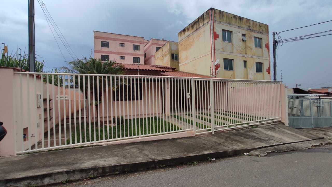 CASA À VENDA NO JARDIM FABIANASanta Cecília Imóveis