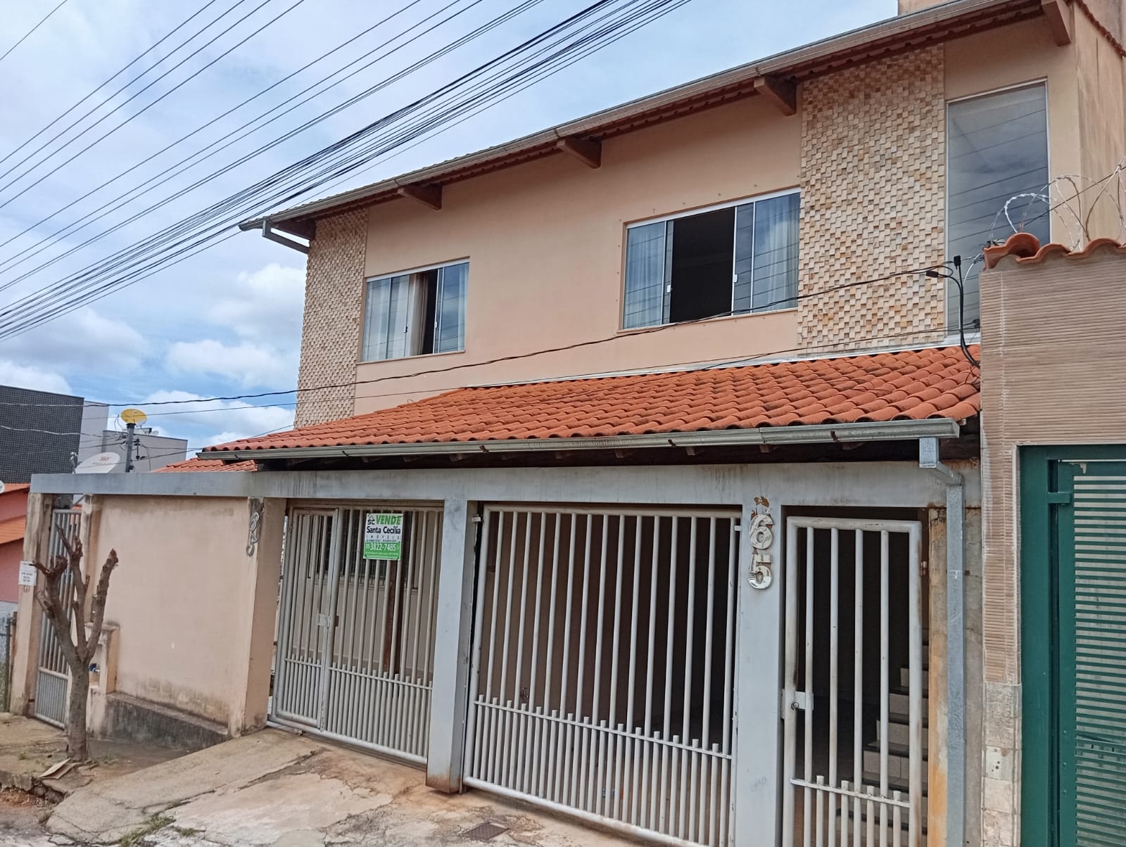 SOBRADO À VENDA NO BAIRRO SERRA AZULSanta Cecília Imóveis