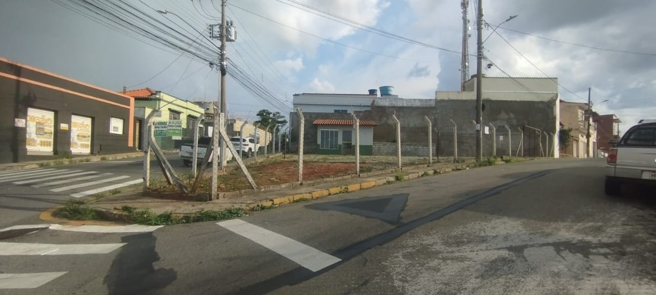 LOTE DE ESQUINA A VENDA NA REGIÃO CENTRALSanta Cecília Imóveis