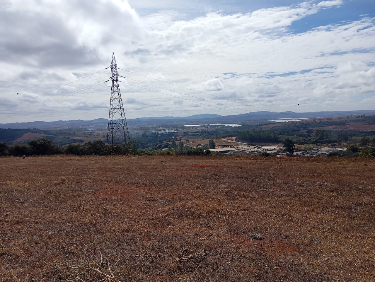 Gleba de terras 10 ha, rodovia Lavras/Ijaci.Santa Cecília Imóveis