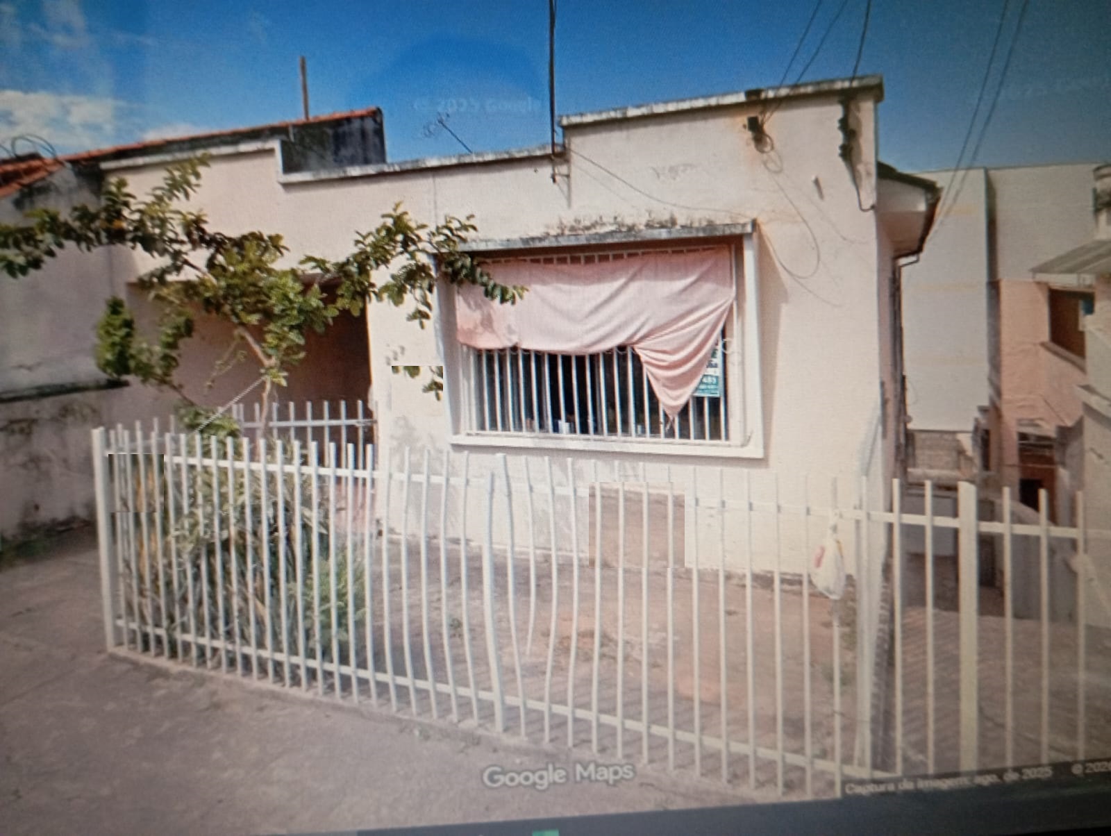 Imóvel composto por 2 casas na região central.Santa Cecília Imóveis