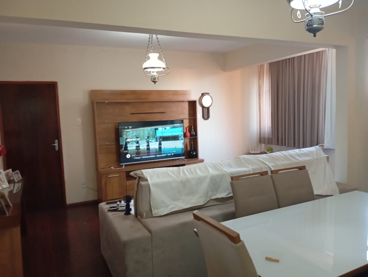 Apartamento usado à venda no centro.Santa Cecília Imóveis