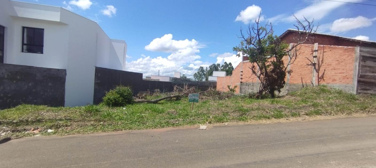 LOTE NO ALTA VILLA LAVRASSanta Cecília Imóveis