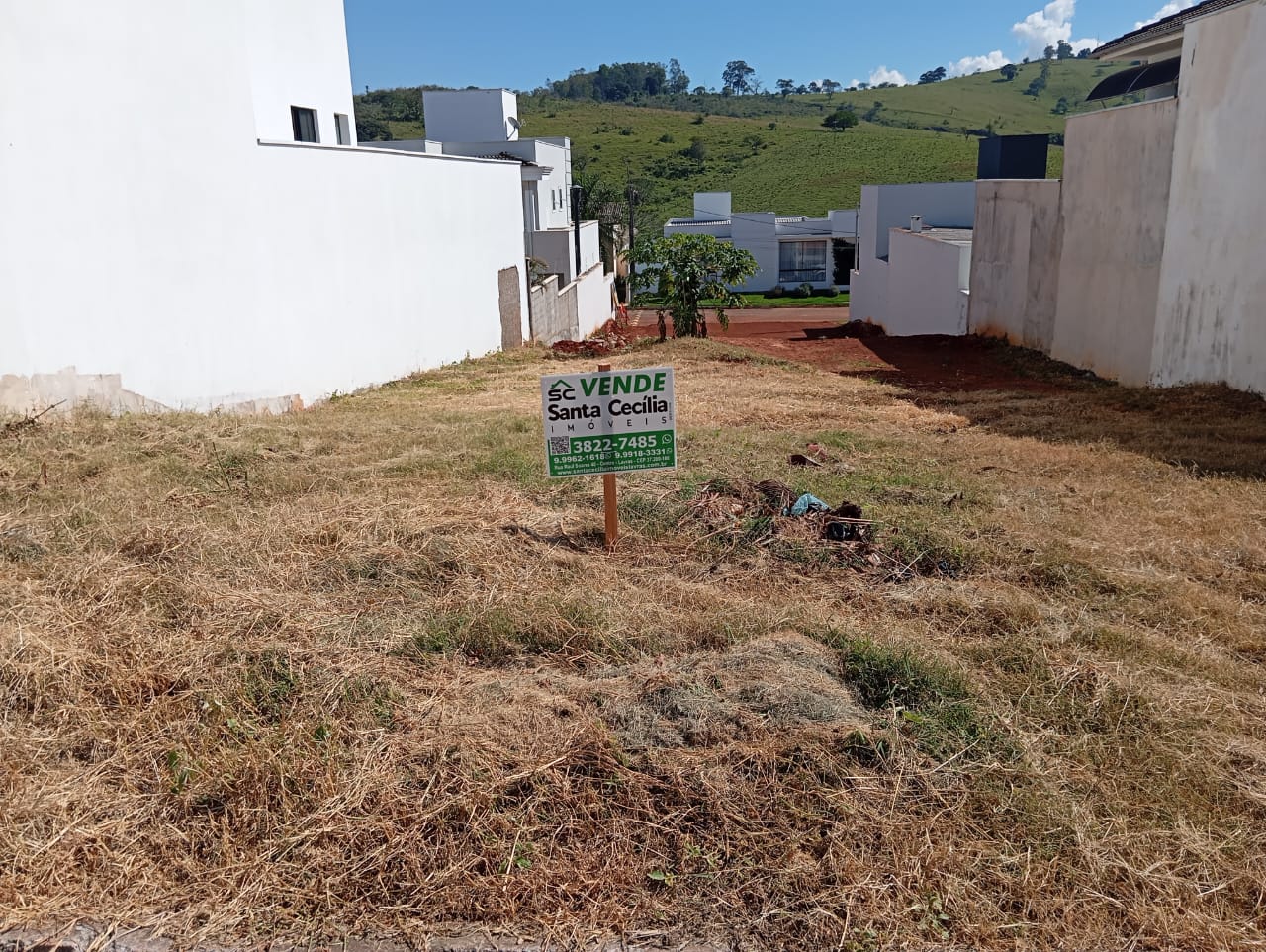 Condomínio Goiabeiras, excelente lote à venda, 300m².Santa Cecília Imóveis