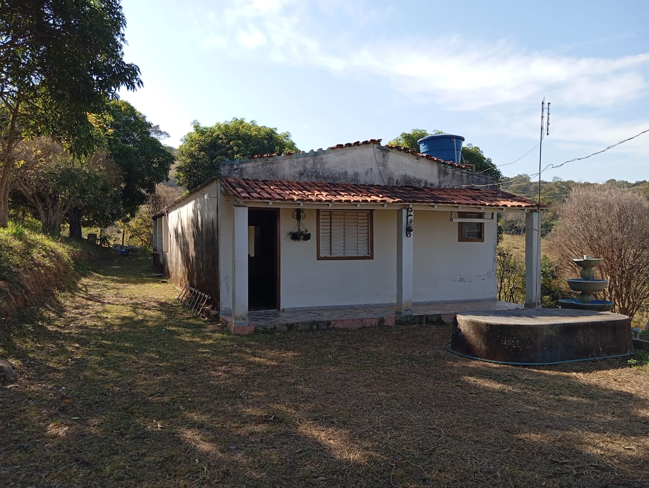 Sítio à venda na Serrinha, 6 kms estrada de terra.Santa Cecília Imóveis
