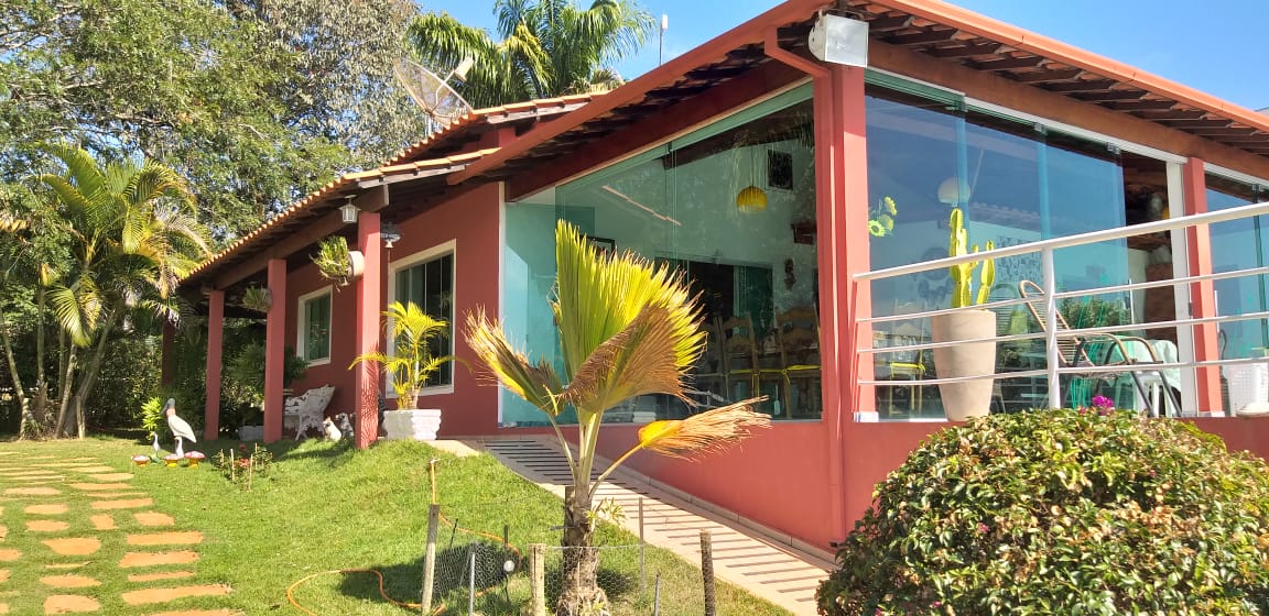BELÍSSIMA CASA À VENDA NO CONDOMÍNIO PORTO DA PEDRASanta Cecília Imóveis