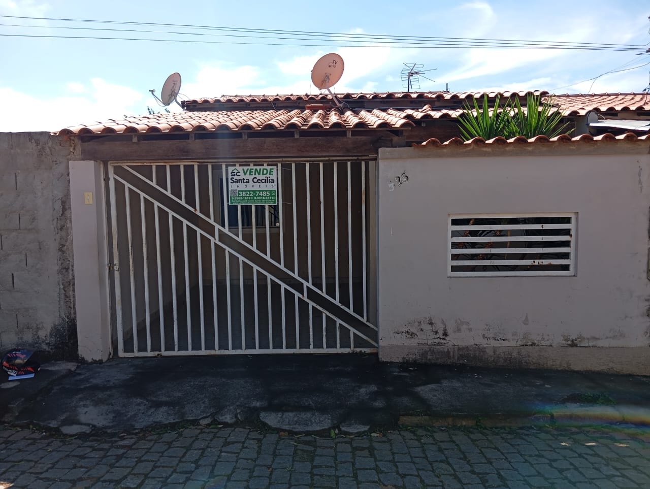 CASA À VENDA NO BAIRRO PITANGUI COM 3 QUARTOSSanta Cecília Imóveis