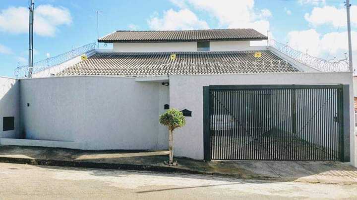 Jardim América - Casa 3 pavimentos à venda.Santa Cecília Imóveis