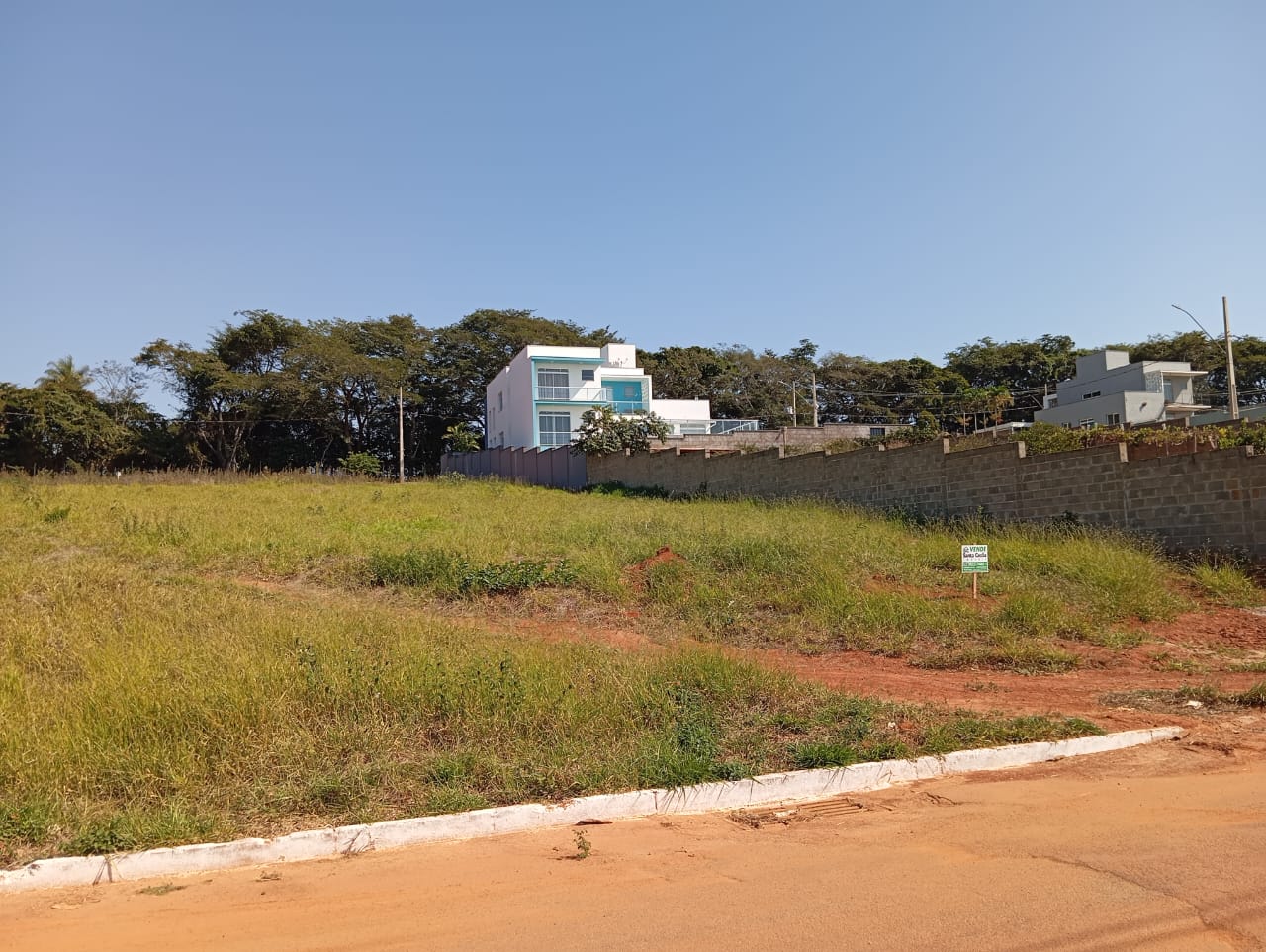 Condomínio Náutico Lagoa Verde, lote à venda.Santa Cecília Imóveis