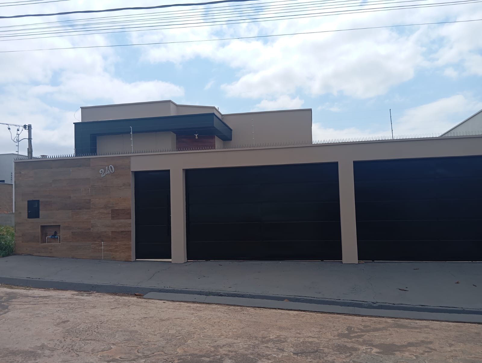 Oportunidade: Casa à venda bairro Residencial Santana.Santa Cecília Imóveis