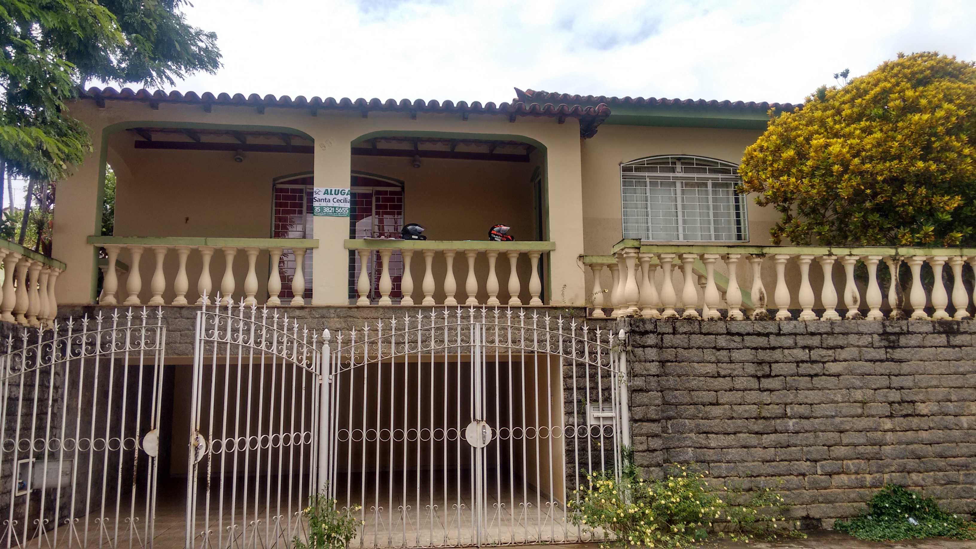 Casa com amplo lote Jardim Glória, 536m².Santa Cecília Imóveis