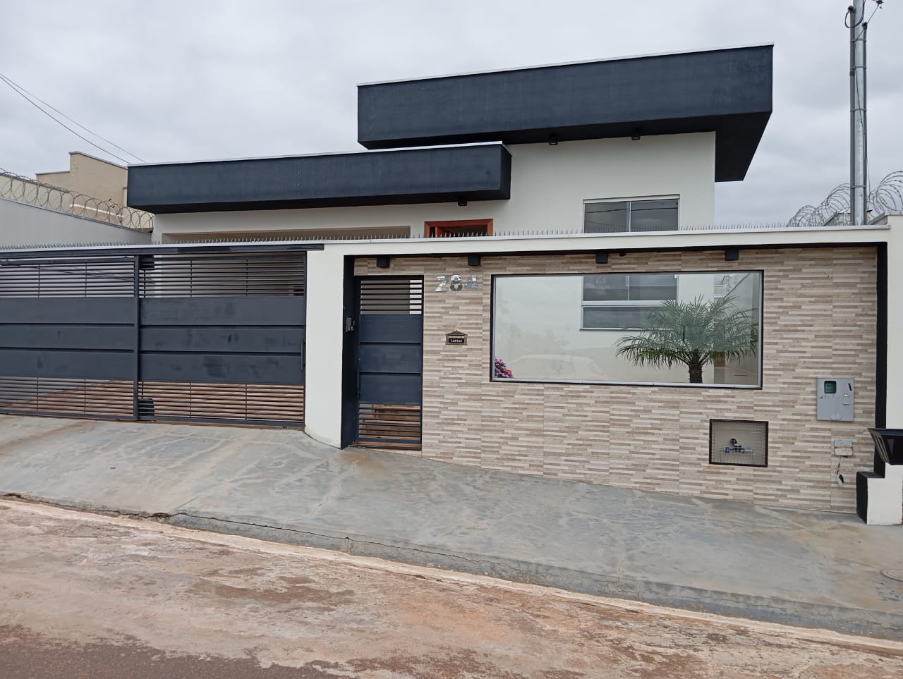 Linda Casa à venda Altavilla Lavras, lote 310m².Santa Cecília Imóveis