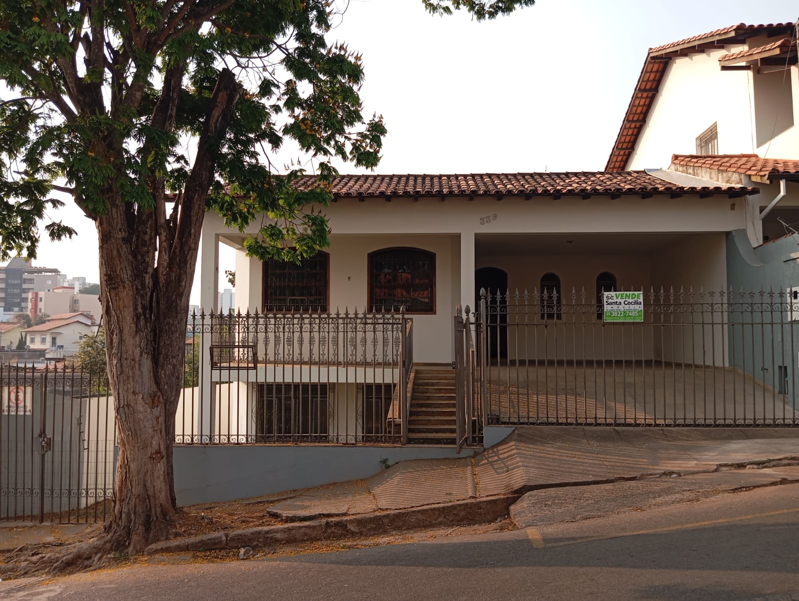 Dos Ipês, casa à venda com 5 quartos.Santa Cecília Imóveis