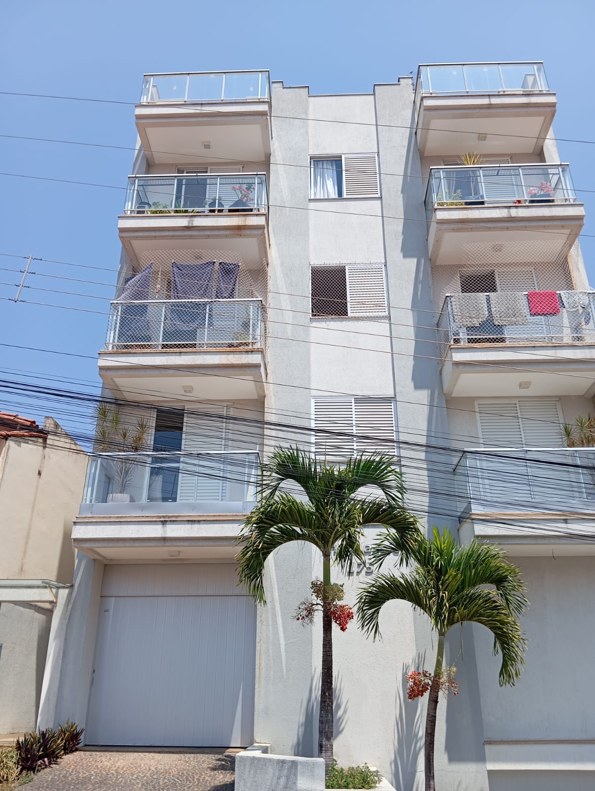 Excelente apartamento na região central, 2 vagas, elevador.Santa Cecília Imóveis