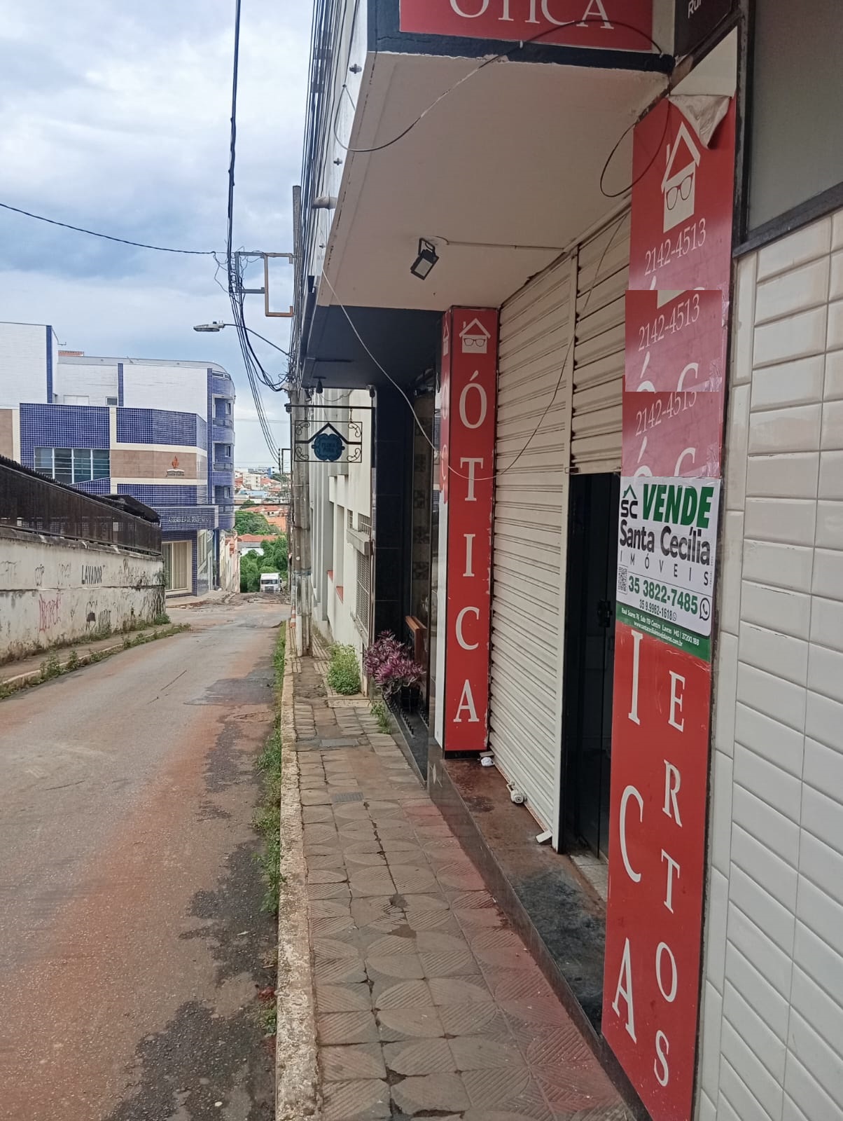 Loja Comercial no Centro, 13,06m², no nível da rua.Santa Cecília Imóveis
