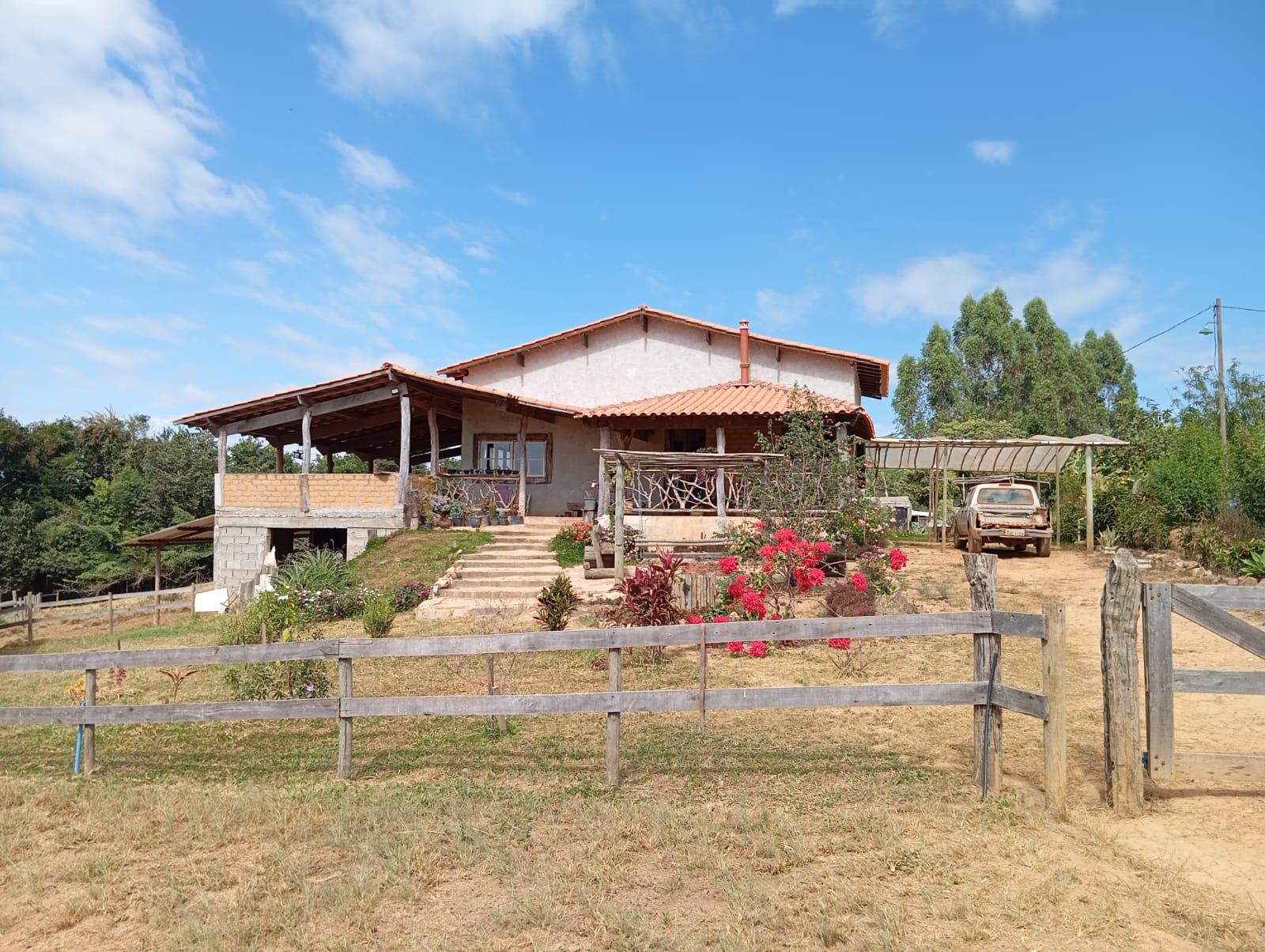 Fazenda 35,30 has estrutura gado leiteiro, LumináriasSanta Cecília Imóveis