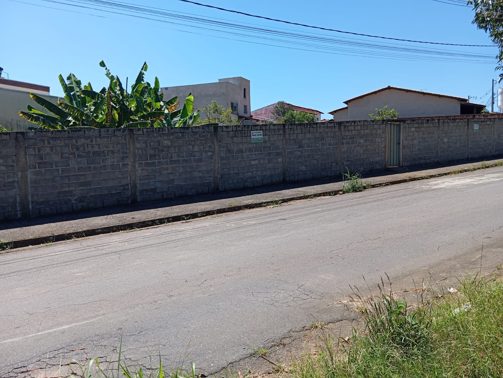 Vendem-se 2 lotes paralelos no bairro Colinas da Serra.Santa Cecília Imóveis