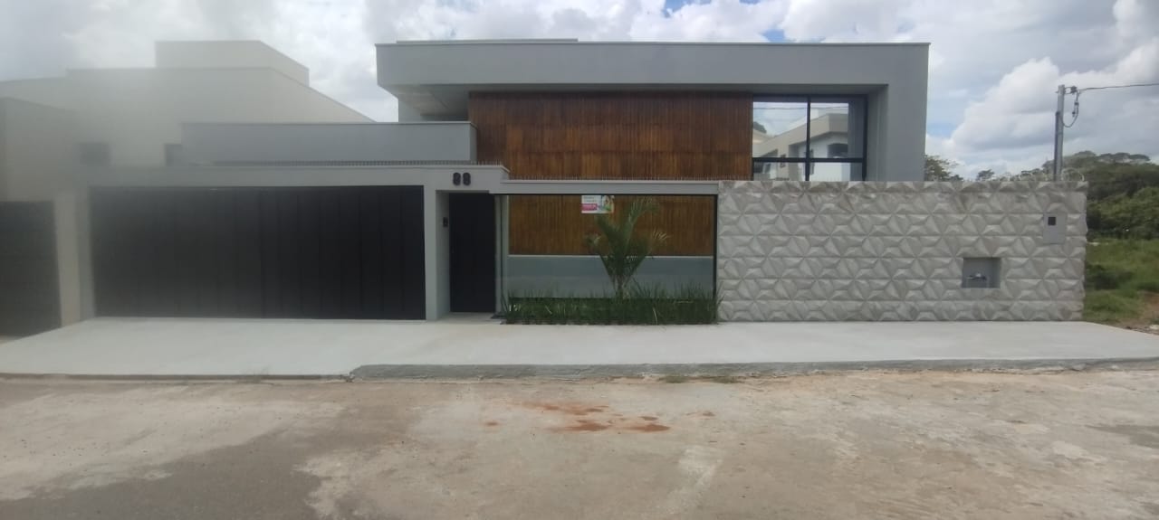Casa com alto padrão de construção no Parque Leste.Santa Cecília Imóveis