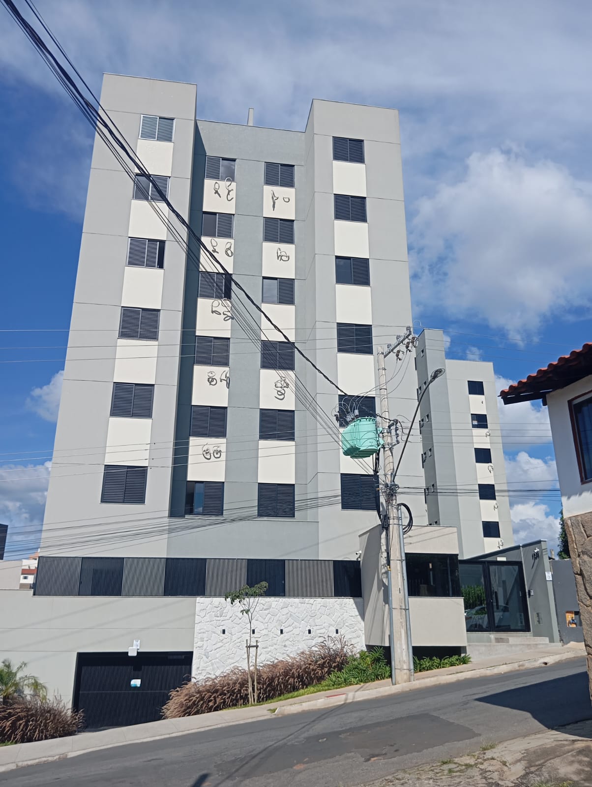 Excelente apartamento novo em ótima localização, Bairro Centenário.Santa Cecília Imóveis