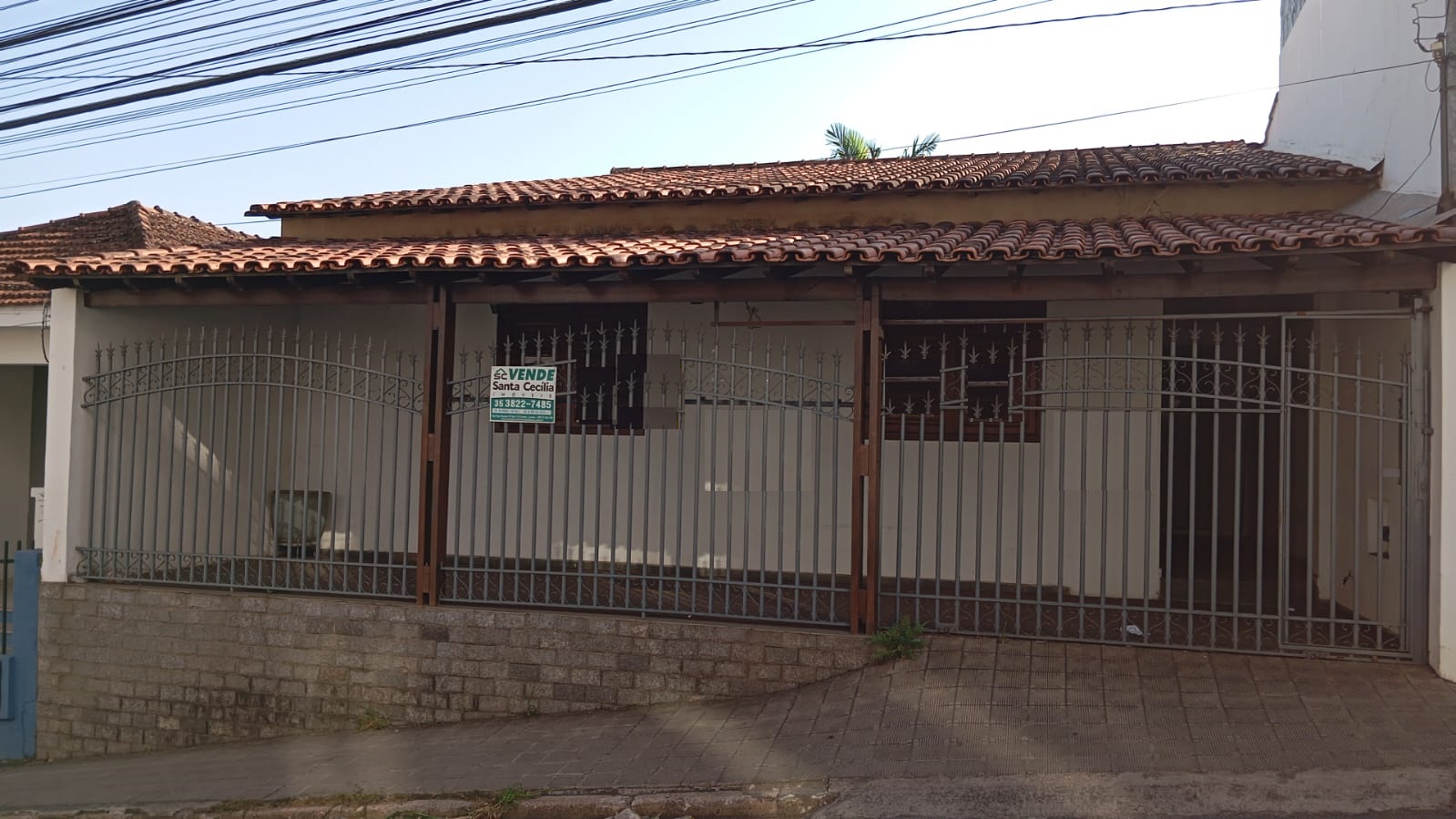 CASA À VENDA NO CENTROSanta Cecília Imóveis