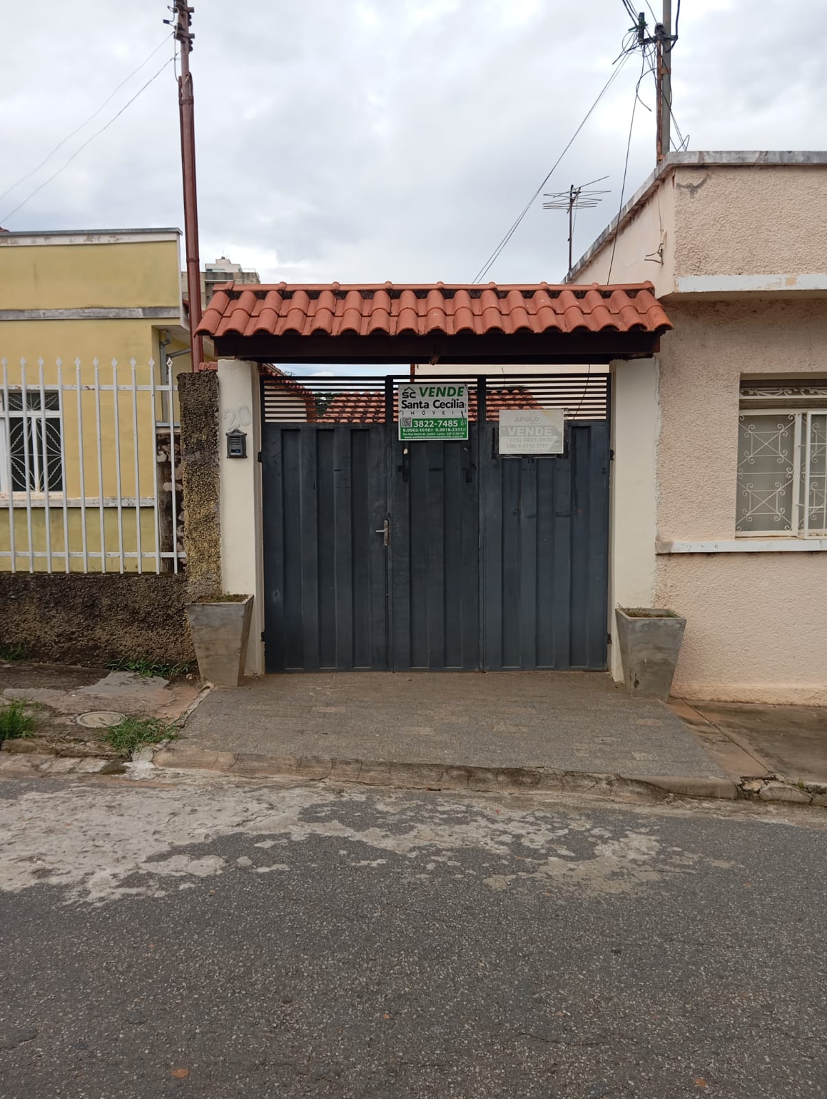 Casa à venda Próximo à Unilavras.Santa Cecília Imóveis