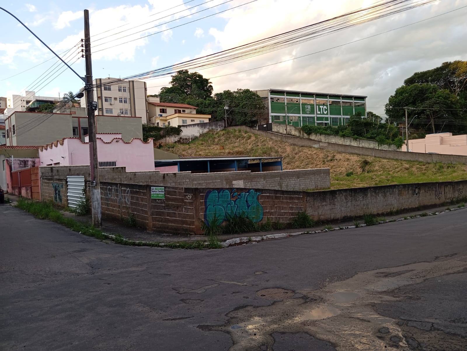 Excelente lote à venda na região central. 1.828m².Santa Cecília Imóveis