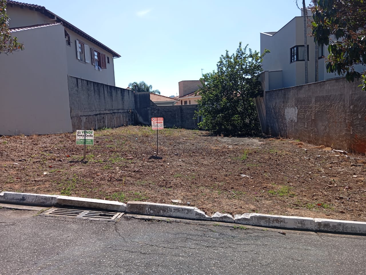 Lote à venda em Condomínio. Localização Privilegiada.Santa Cecília Imóveis