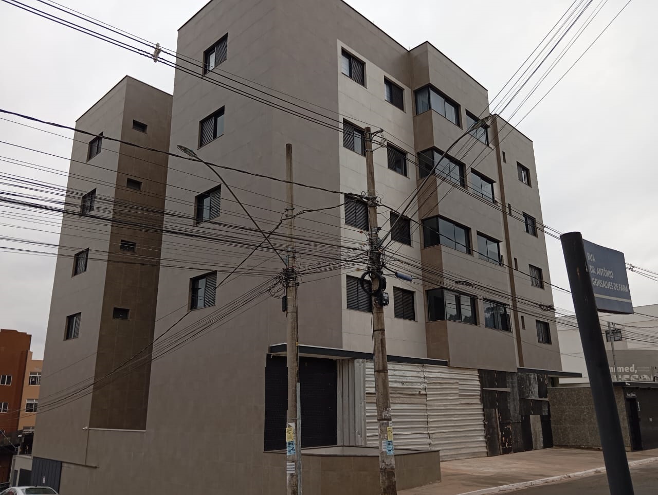 Excelente apartamento próximo ao Lavras Shopping.Santa Cecília Imóveis