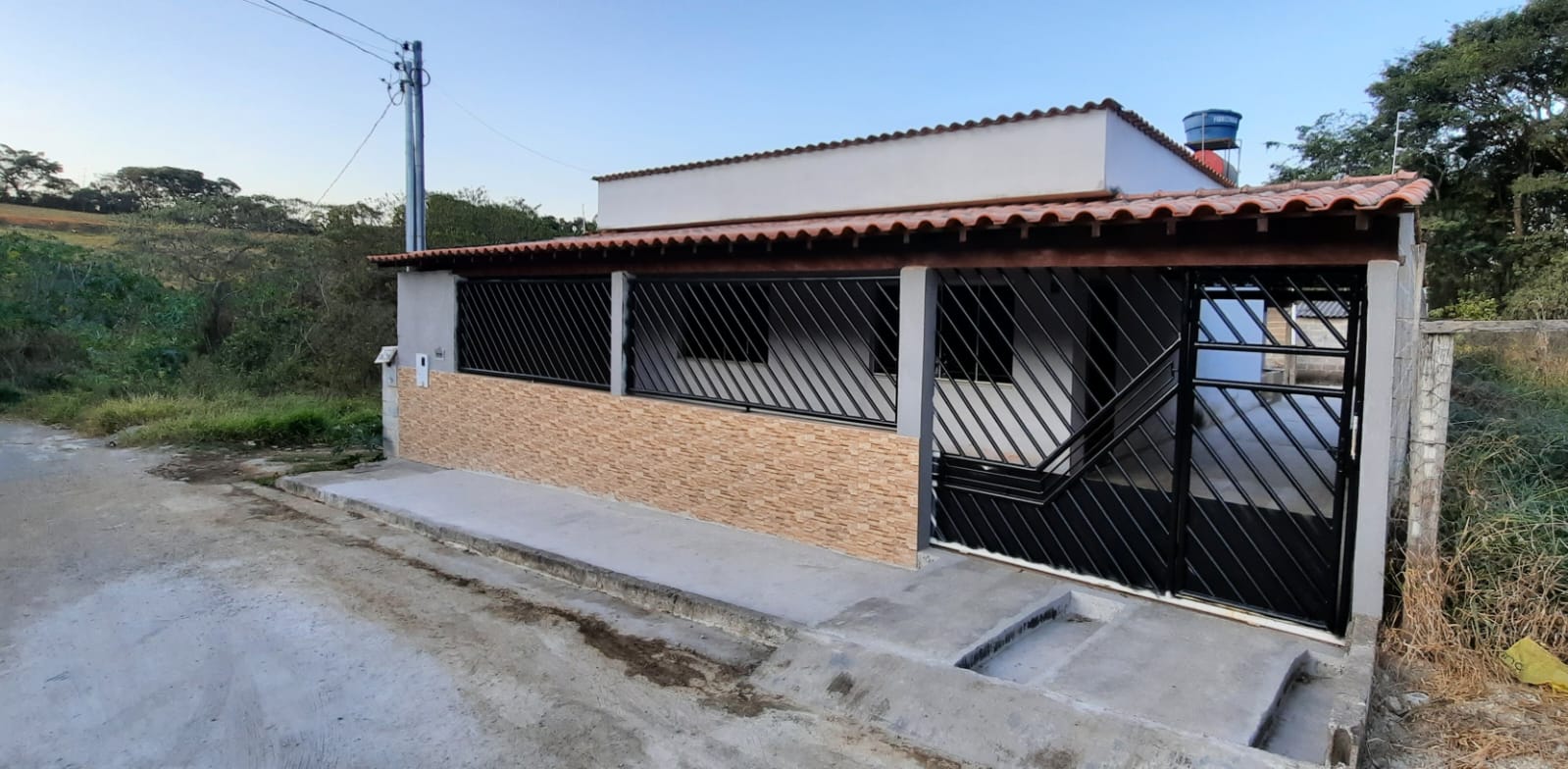 CASA À VENDA EM IJACISanta Cecília Imóveis