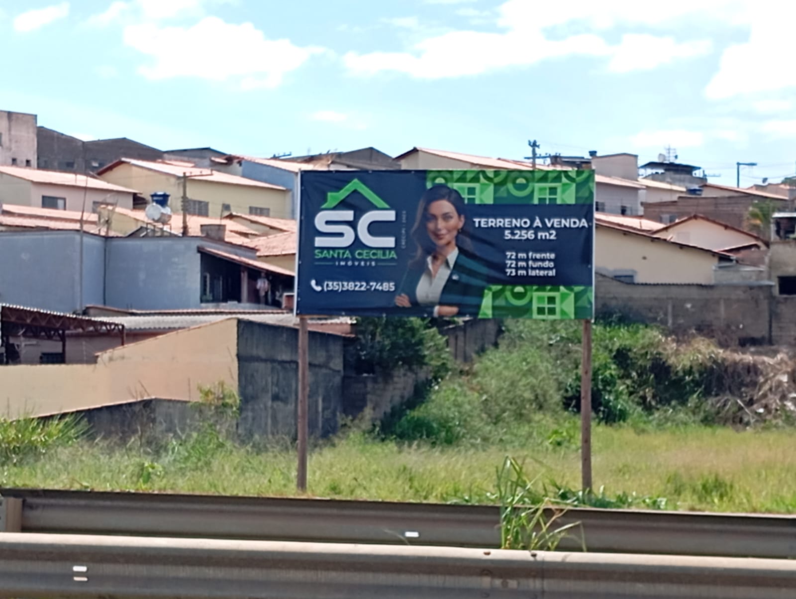 Excelente área à venda as margens da BR-265, metragem: 5.256m².Santa Cecília Imóveis