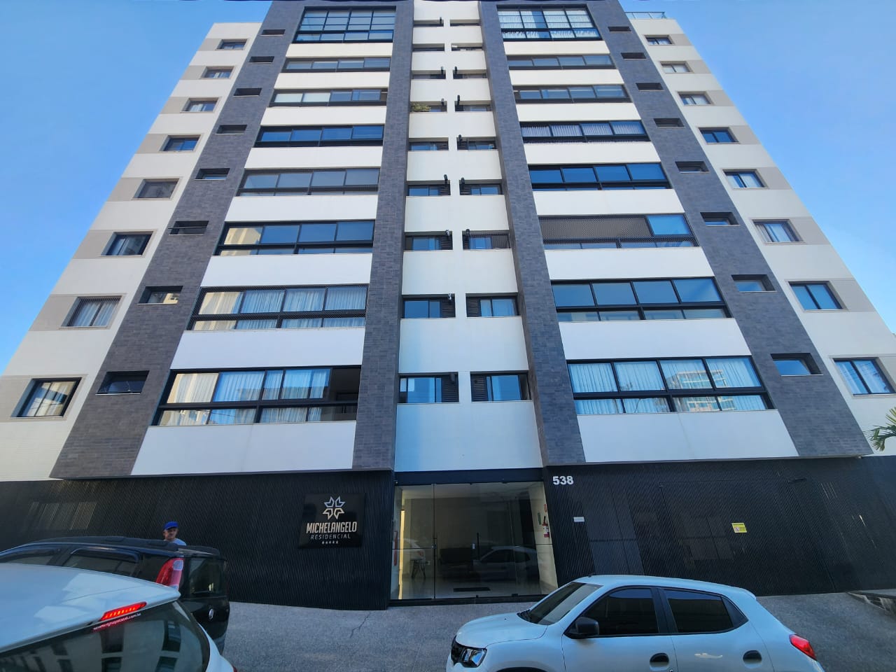 APARTAMENTO À VENDA NO CENTRO DE LAVRASSanta Cecília Imóveis