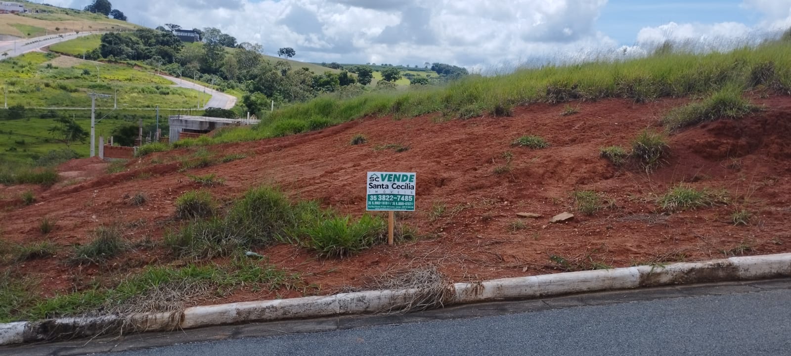 LOTE NA AVENIDA PRINCIPAL DO BAIRRO BELO MONTESanta Cecília Imóveis