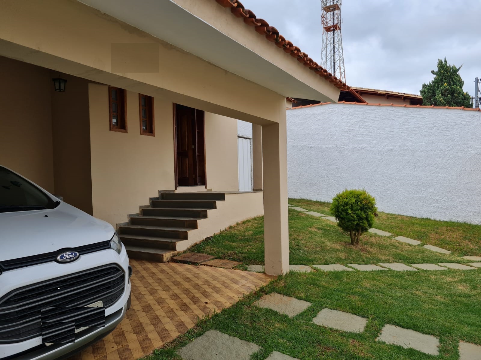 Casa à venda no bairro Olaria - lote 351m².Santa Cecília Imóveis