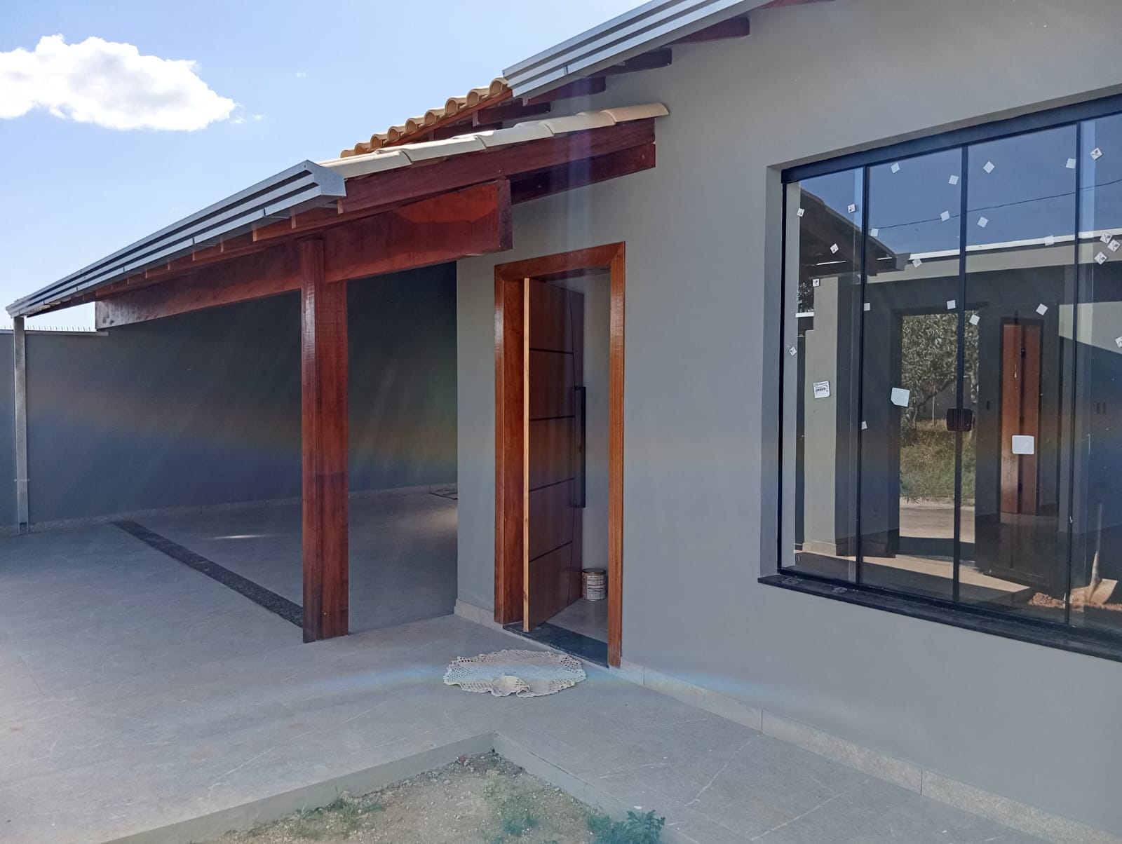 Casa nova à venda bairro Altavilla Lavras, lote 320m².Santa Cecília Imóveis