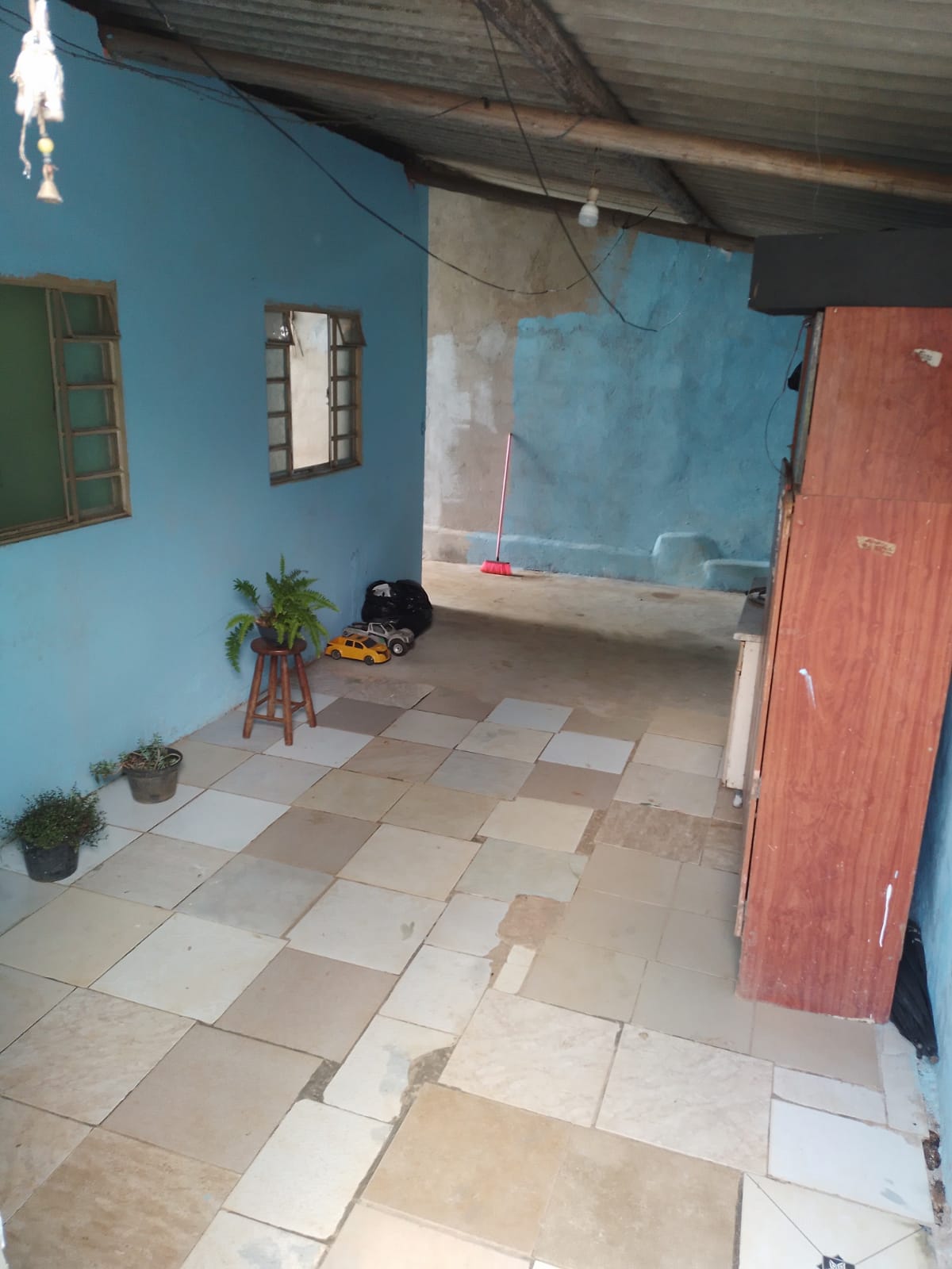 CASA A VENDA NA ESTAÇÃO FERROVIÁRIA  DE ITIRAPUÃSanta Cecília Imóveis