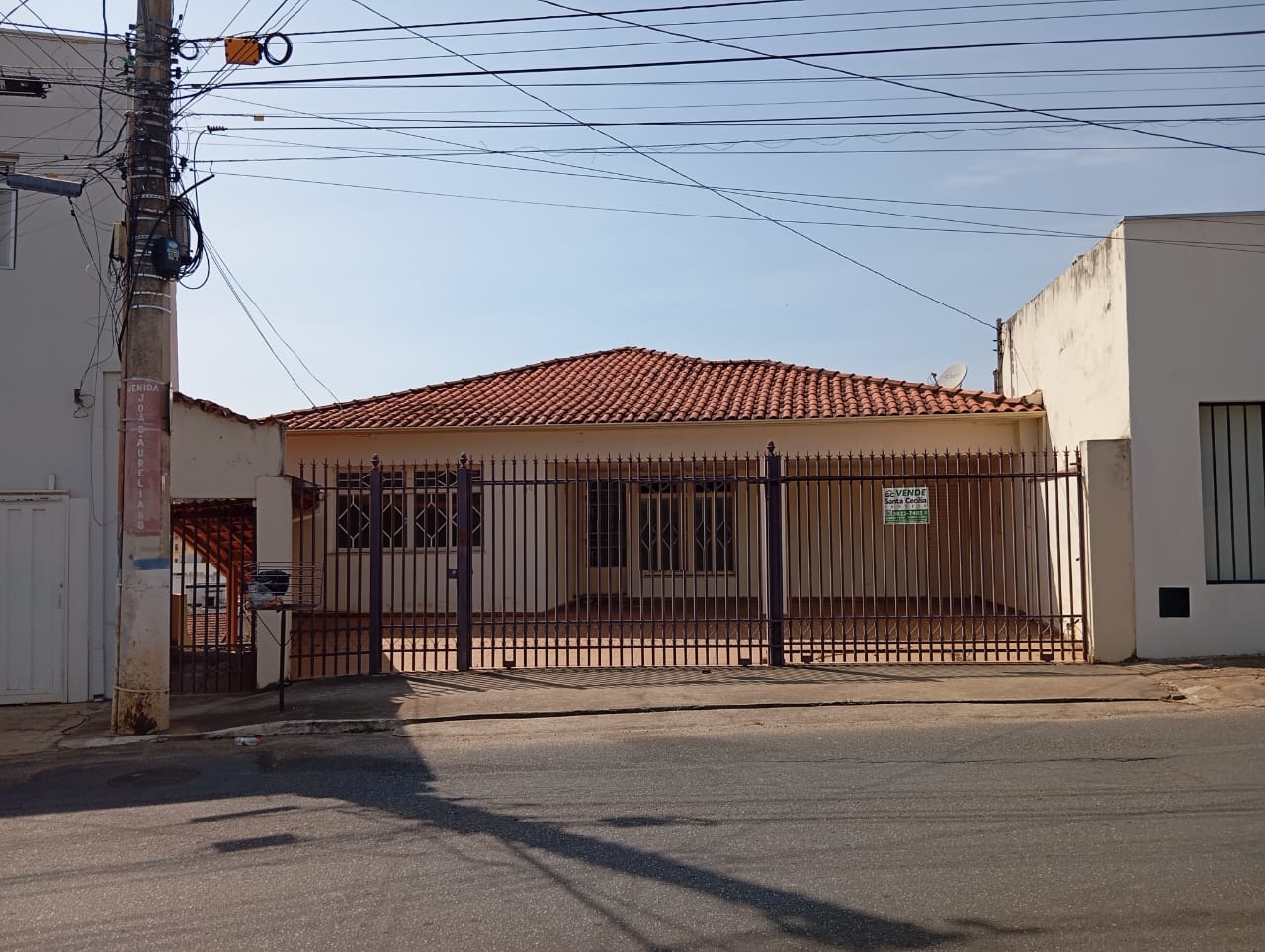 Casa residencial/comercial em avenida principal do Centenário.Santa Cecília Imóveis