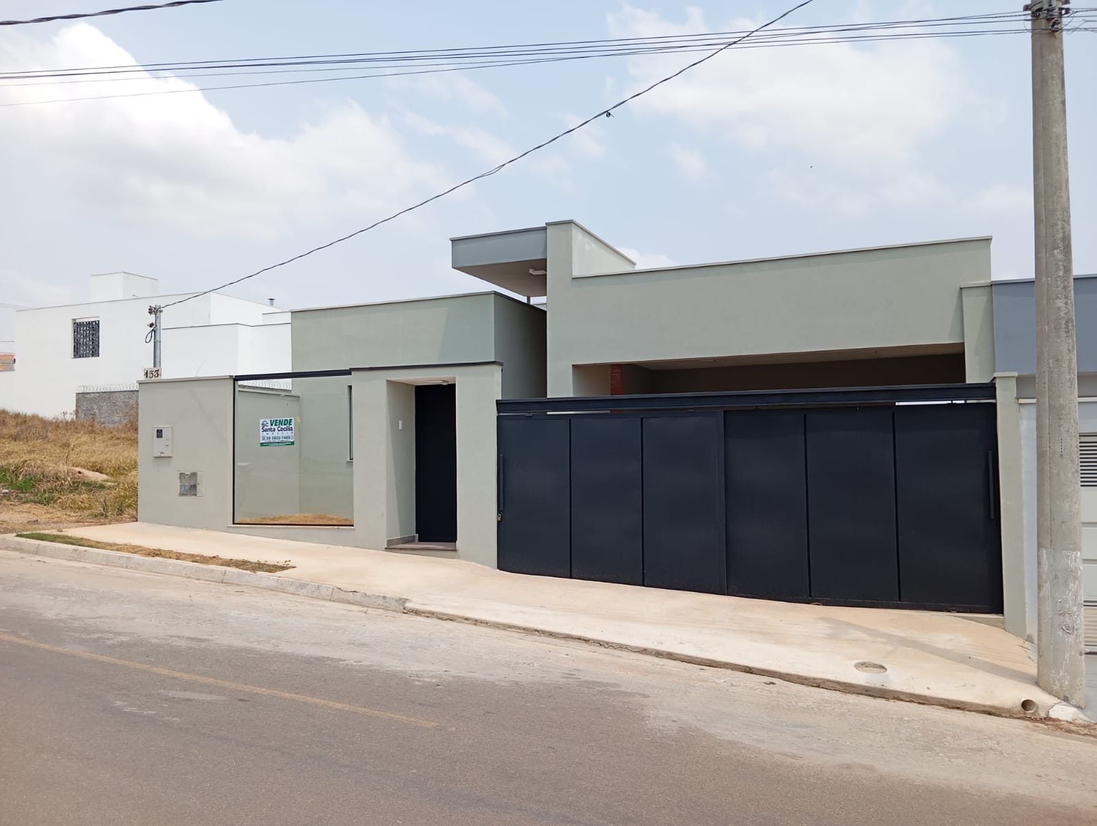 CASA À VENDA NO ALTA VILLA BOM JESUS.Santa Cecília Imóveis