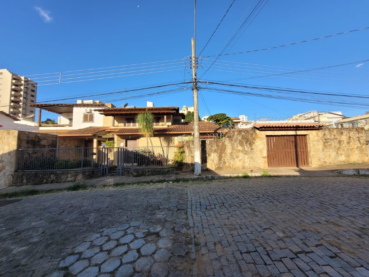 BELÍSSIMA CASA ALTO PADRÃO NO CENTROSanta Cecília Imóveis