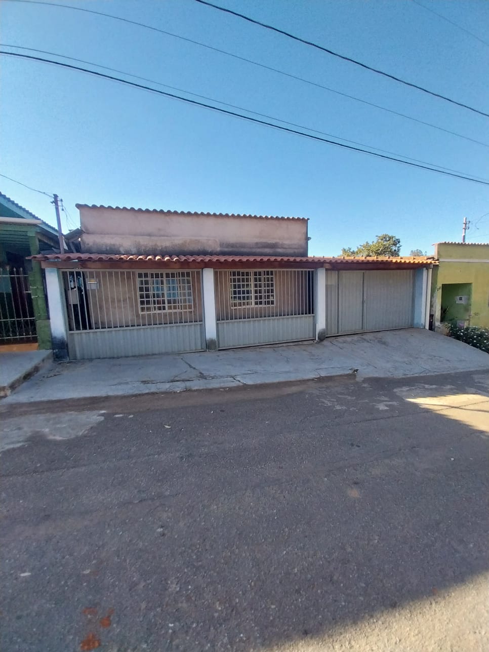 CASA À VENDA NO RETIRO DOS PIMENTASSanta Cecília Imóveis