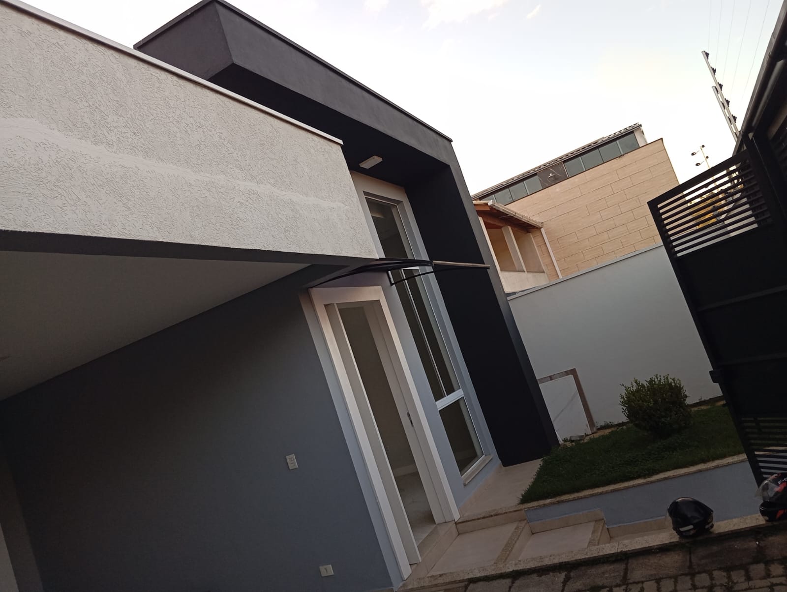 Excelente casa à venda bairro Morada Sol II, lote 200m².Santa Cecília Imóveis