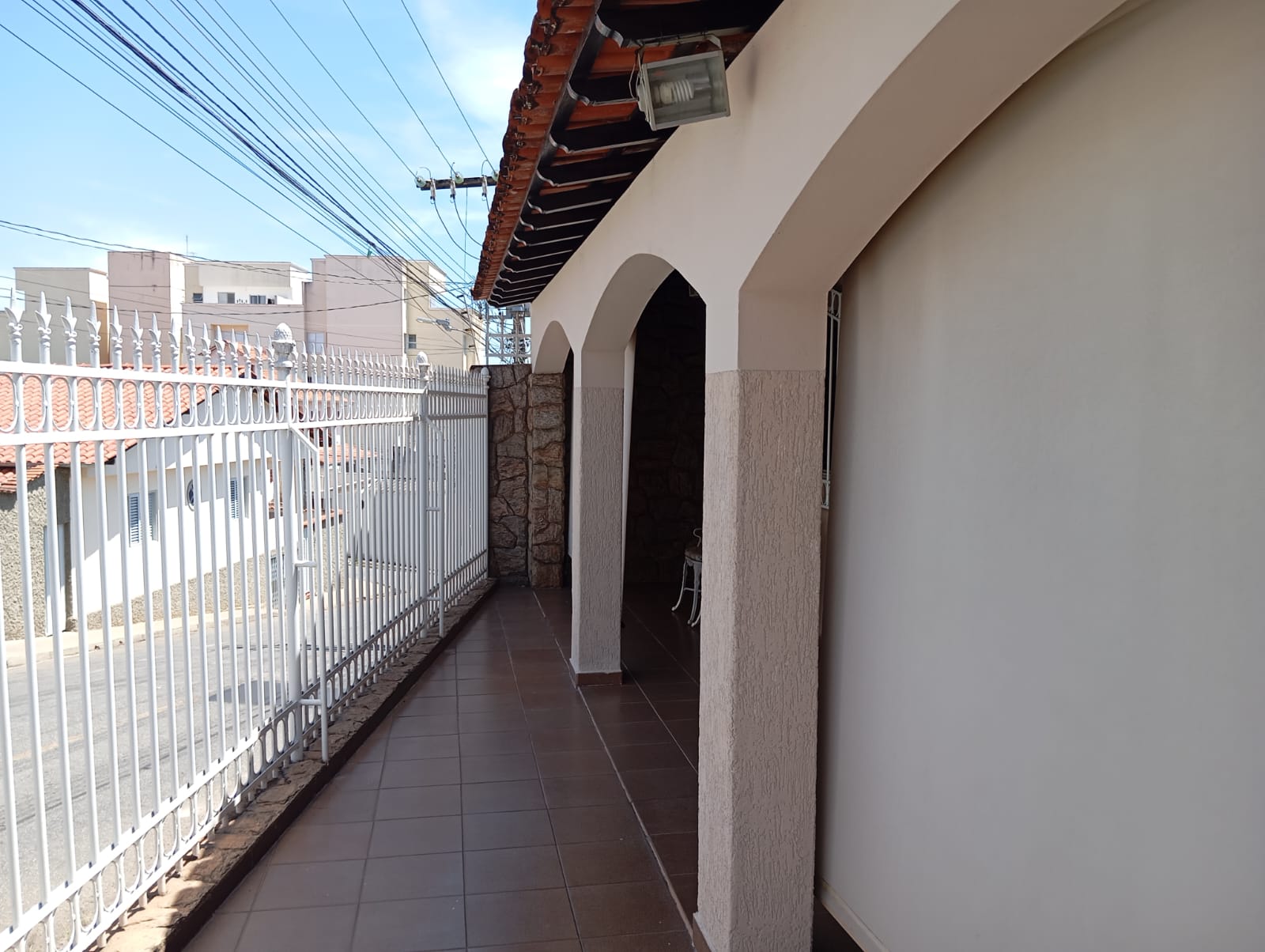Vila Martins - Casa à venda - Ótima localização.Santa Cecília Imóveis