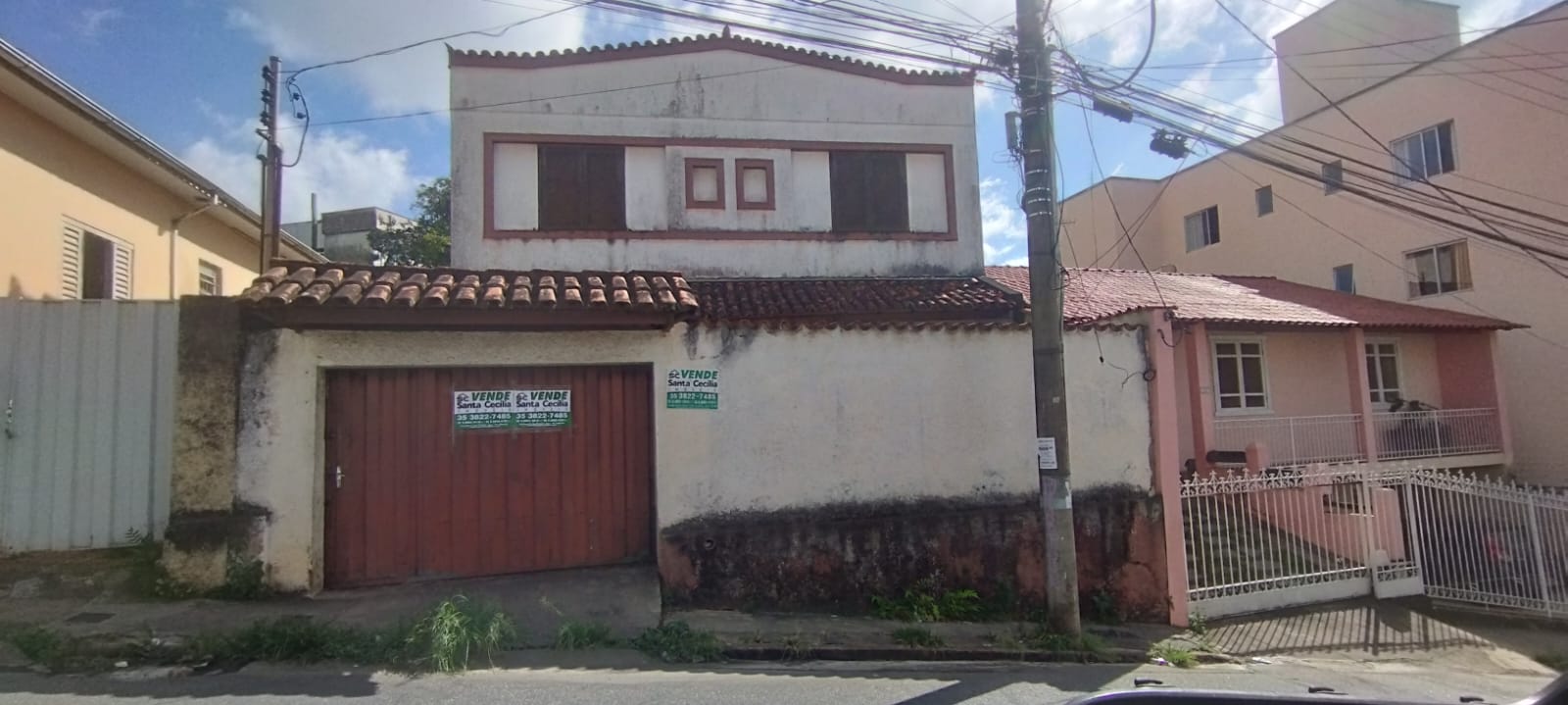CASA À VENDA NO CENTROSanta Cecília Imóveis