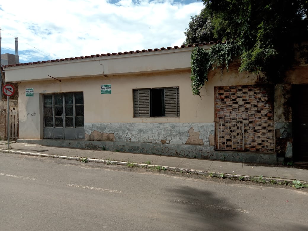 LOTE A VENDA NO CENTRO DE IJACISanta Cecília Imóveis