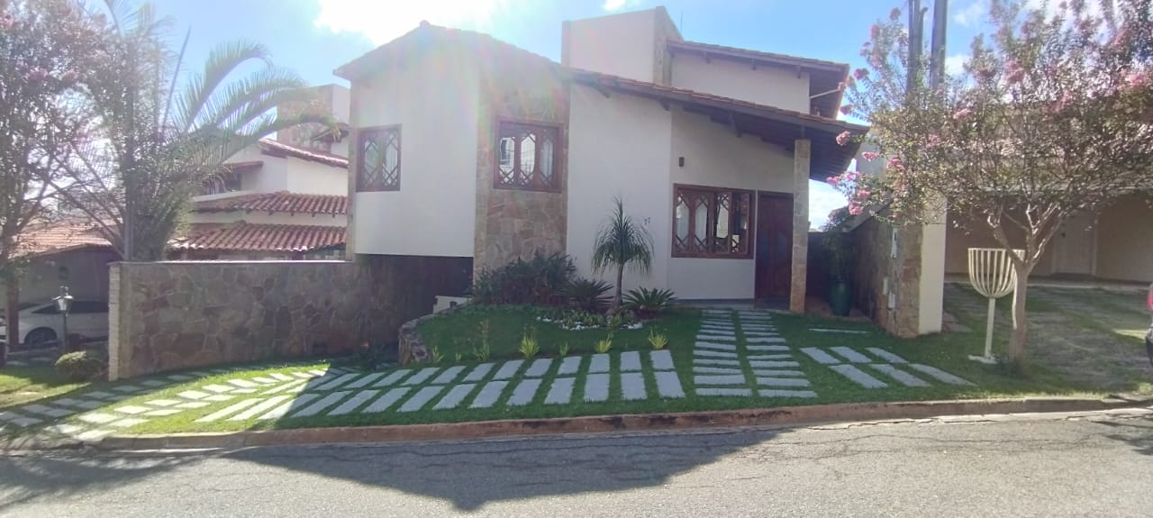 Excelente casa à venda condomínio Aldeia de Sagres.Santa Cecília Imóveis