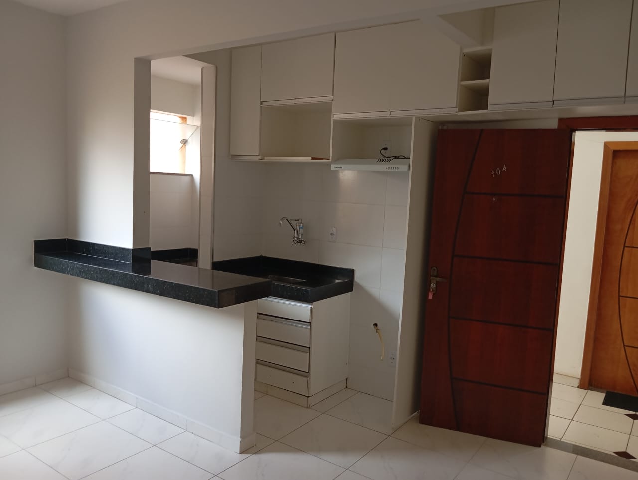Apartamento na região central, 1 suíte, sala, cozinha.Santa Cecília Imóveis
