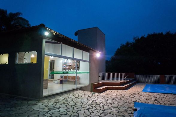 Lindo sítio à venda na região do queixada.Santa Cecília Imóveis