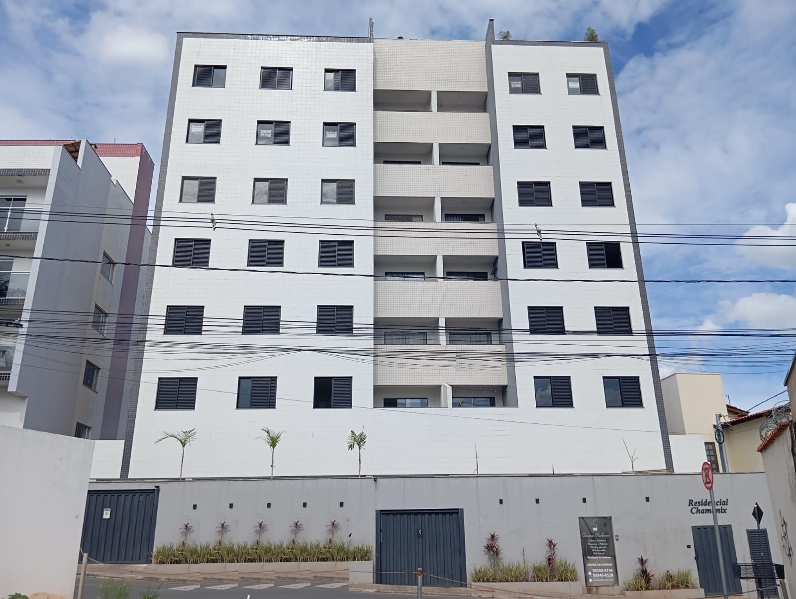 Apartamento em avenida principal Monte Líbano, 70m².Santa Cecília Imóveis